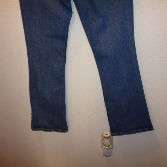LEVI'S 518 Juniors Superlow Bootcut Jeans size 9 M - Picture 3 of 11